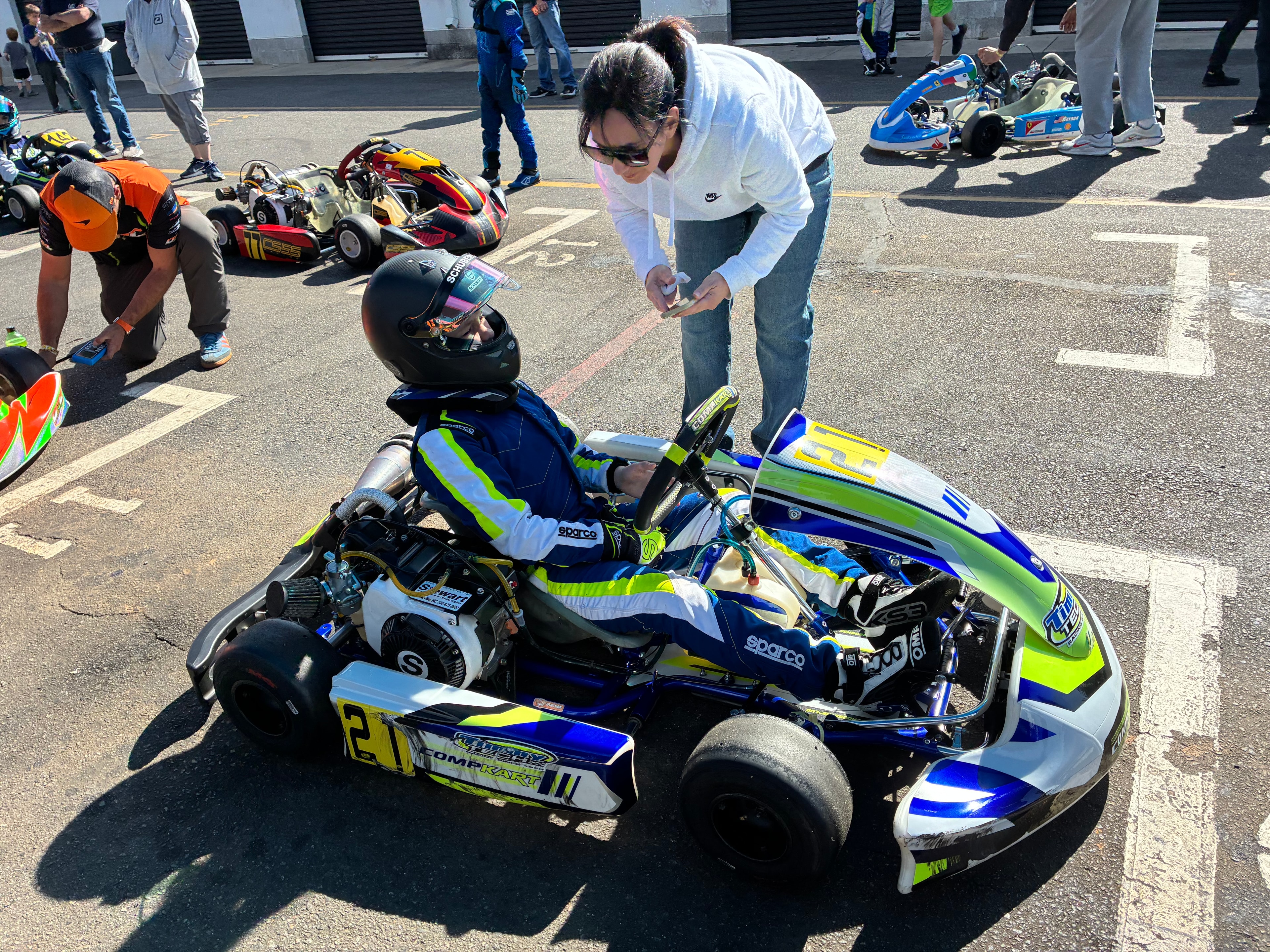 Autumn in kart #21 at the grid